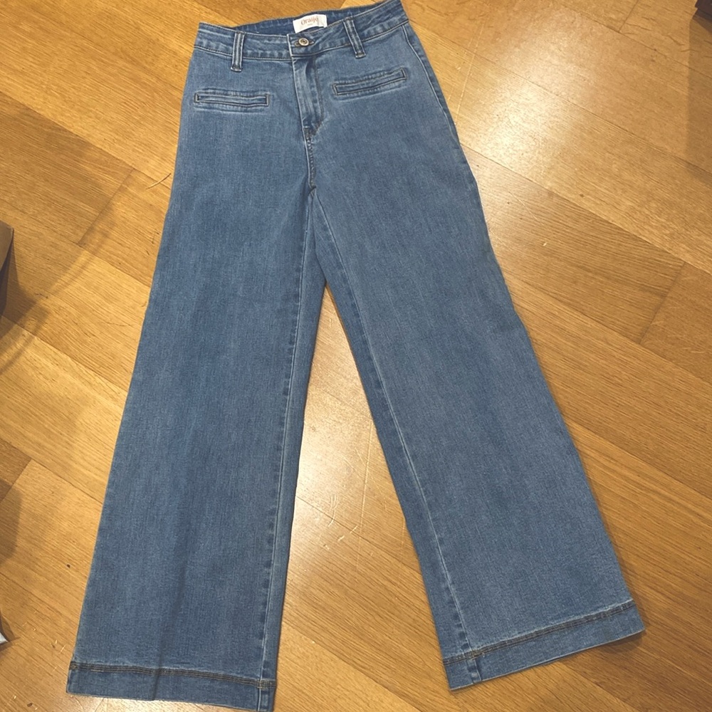 Brand New never worn ORAIJE wide leg jeans.